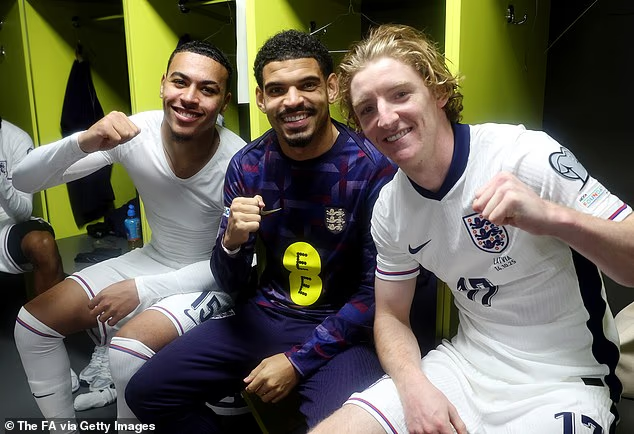 image-152 Thomas Tuchel révèle qu'il ne fera pas jouer Harry Kane, Jude Bellingham et Phil Foden dans la même équipe d'Angleterre. Le sélectionneur des Three Lions admet qu'il devra faire des choix difficiles avant la Coupe du monde.