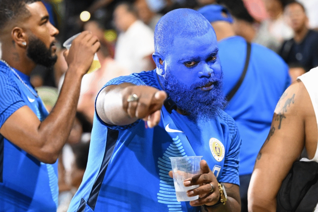 image-213-1024x683 VAGUE BLEUE 