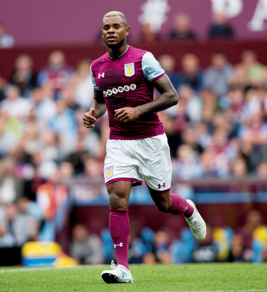 image-221-937x1024 VAGUE BLEUE 