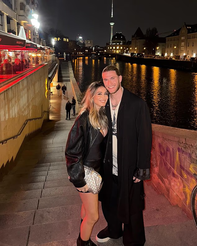 image-247 Le roi Karius ! Comment Loris, le flop de Liverpool, est passé de zéro à héros et a relancé sa carrière grâce à des « arrêts impossibles », sept ans après son cauchemar en finale de la Ligue des champions.