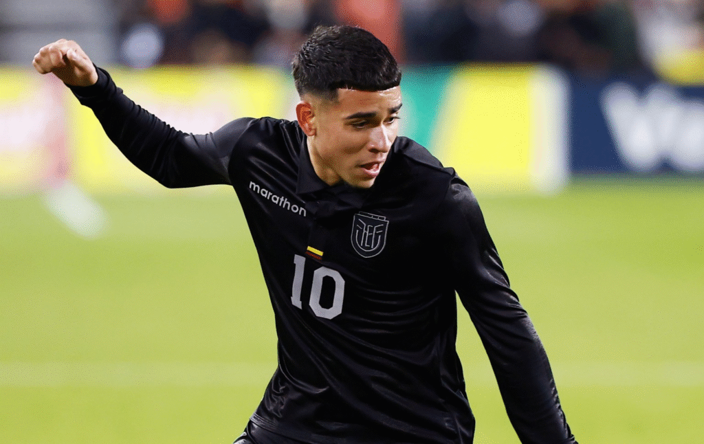 image-333-1024x646 Chelsea conclut un accord pour le transfert du jeune prodige équatorien, suivant le même parcours que Kendry Paez.