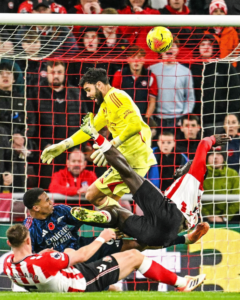 image-35-819x1024 Match nul spectaculaire : Sunderland arrache le point de l'égalisation face à Arsenal (2-2)