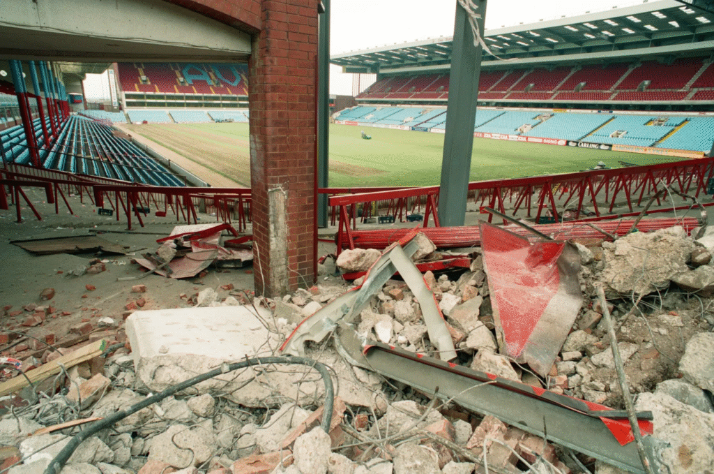 image-352-1024x679 Pourquoi l'affluence dans les stades de football, toutes divisions confondues, est-elle à son plus haut niveau depuis les années 1950 ?