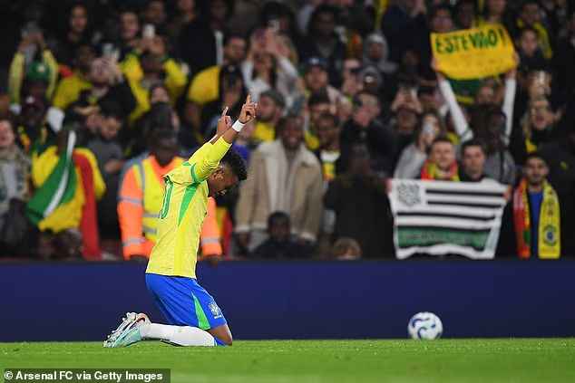 image-389 Pourquoi le Brésil est en passe de devenir un véritable prétendant à la Coupe du Monde : une défense solide, une attaque atypique et une star de Manchester United devenue le joueur « le plus important » de Carlo Ancelotti.