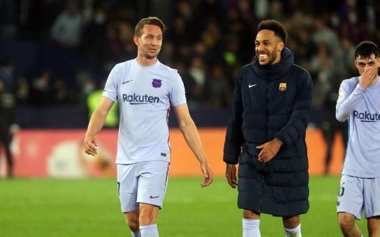 image-401 Lewandowski « rajeunit » Kane aux yeux des supporters du FC Barcelone