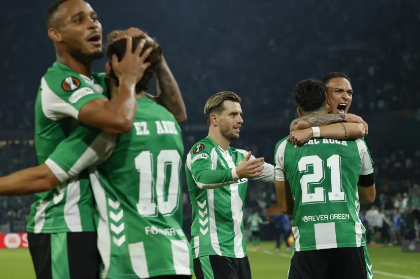 image-417 Le Betis enchaîne ainsi trois années consécutives de bénéfices après avoir généré 215 millions la saison dernière.