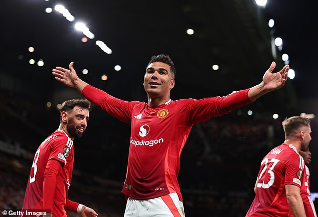 image-475 Comment Casemiro, autrefois marginalisé à Manchester United et en équipe nationale du Brésil, est devenu le joueur le plus important pour Ruben Amorim et Carlo Ancelotti avant la Coupe du monde.