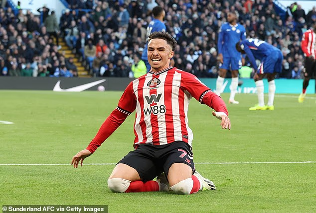 image-479 Comment la CAN pourrait faire dérailler la saison de VOTRE club : Classement complet de la Premier League avec tous les joueurs transférés, une équipe perdant SEPT stars de son effectif – et une différence clé parmi les prétendants au titre