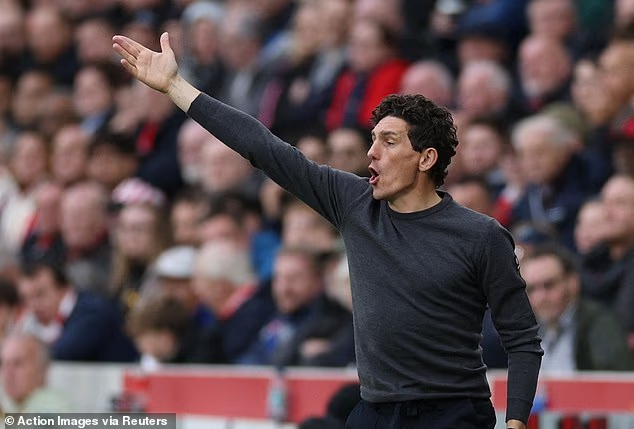 image-498 ANALYSE : Pourquoi l'avantage du terrain est plus important que jamais en Premier League, comment Pep Guardiola et Mikel Arteta en profitent et les tactiques qui peuvent transformer le stade de votre club en une véritable forteresse.