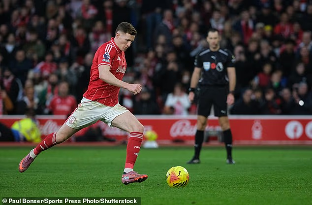 image-515 Questions-réponses confidentielles sur Manchester United : Les transferts que United envisage pour janvier, notamment une alternative à Carlos Baleba, les dernières nouvelles sur Antoine Semenyo, pourquoi le jeune prodige Shea Lacey pourrait enfin avoir sa chance et les jeunes de l’académie prêts à intégrer l’équipe première.