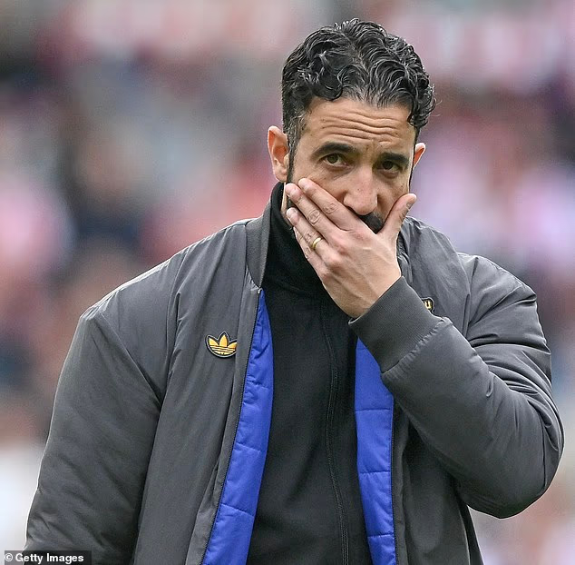 image-519 Questions-réponses confidentielles sur Manchester United : Les transferts que United envisage pour janvier, notamment une alternative à Carlos Baleba, les dernières nouvelles sur Antoine Semenyo, pourquoi le jeune prodige Shea Lacey pourrait enfin avoir sa chance et les jeunes de l’académie prêts à intégrer l’équipe première.