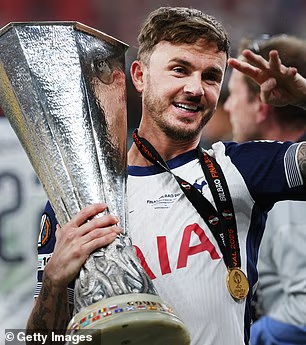 image-602 Tottenham s'associe à une clinique turque pour devenir son partenaire officiel en matière de greffes de cheveux, après que plusieurs joueurs et l'entraîneur aient eu recours à cette intervention.