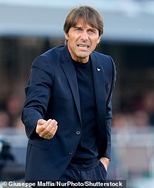 image-606 Tottenham s'associe à une clinique turque pour devenir son partenaire officiel en matière de greffes de cheveux, après que plusieurs joueurs et l'entraîneur aient eu recours à cette intervention.