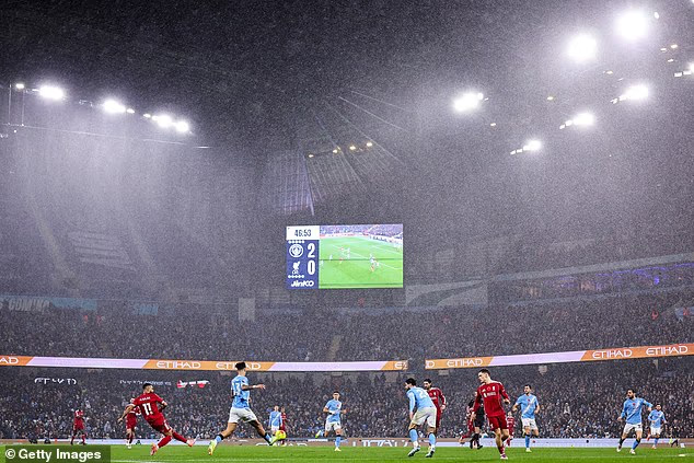image-64 Manchester City 3-0 Liverpool - NOTES DES JOUEURS : Quel joueur des Reds a été « catastrophique » ? Qui a été intouchable au milieu de terrain ? Et qui était injouable ?