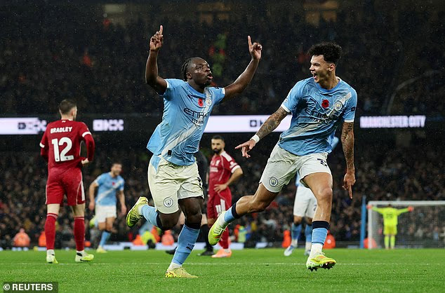 image-66 Manchester City 3-0 Liverpool - NOTES DES JOUEURS : Quel joueur des Reds a été « catastrophique » ? Qui a été intouchable au milieu de terrain ? Et qui était injouable ?