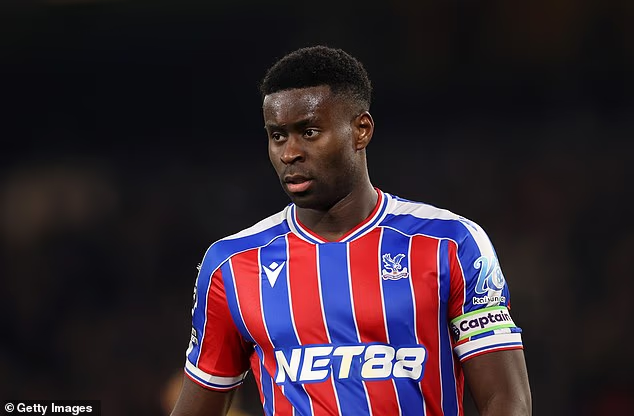 image-721 L'erreur de Liverpool sur le marché des transferts hante les champions. Ils ont perdu leur aura de terreur et Alexander Isak, recruté pour 125 millions de livres, fait figure d'enfant jouant dans un sport d'adultes