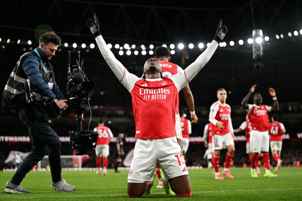 image-759-1024x683 Arsenal 4 Tottenham 1 : Eberechi Eze signe un triplé sensationnel et les Gunners prennent six points d’avance grâce à une victoire convaincante dans le derby.