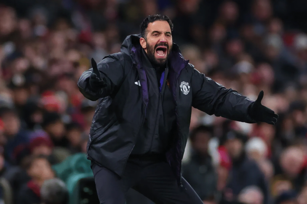 image-823-1024x683 Le rigide Ruben Amorim risque de devenir un nouveau Van Gaal, le fiasco de Manchester United à Everton rappelant les ratés du Néerlandais il y a dix ans.