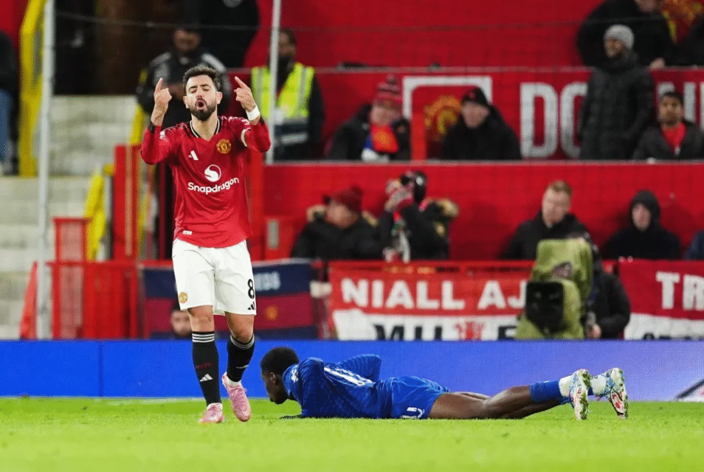 image-824-1024x687 Le rigide Ruben Amorim risque de devenir un nouveau Van Gaal, le fiasco de Manchester United à Everton rappelant les ratés du Néerlandais il y a dix ans.