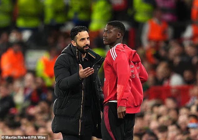 image-866 Les 34 joueurs de Manchester United notés par Ruben Amorim lors de sa première année d'existence, sur une échelle de 1 à 10 : d'Onana à Mbeumo, en passant par tous les autres.