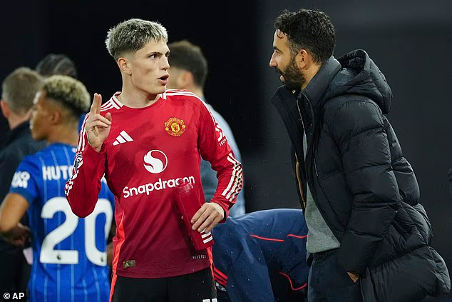 image-868 Les 34 joueurs de Manchester United notés par Ruben Amorim lors de sa première année d'existence, sur une échelle de 1 à 10 : d'Onana à Mbeumo, en passant par tous les autres.