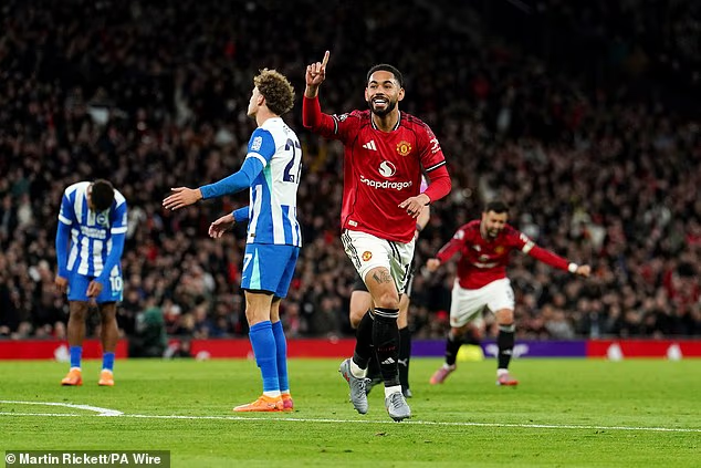 image-871 Les 34 joueurs de Manchester United notés par Ruben Amorim lors de sa première année d'existence, sur une échelle de 1 à 10 : d'Onana à Mbeumo, en passant par tous les autres.