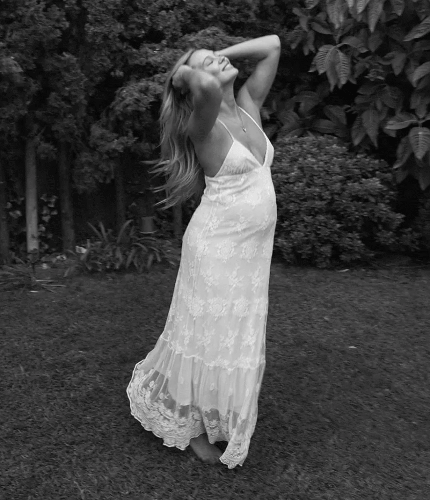 image-898-880x1024 La petite amie mannequin d'Alexis Sanchez révèle le « plus grand secret » qu'elle a gardé pendant près d'un an