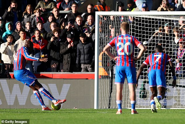 image-10 Comment la détermination implacable de Ruben Amorim à Manchester United porte enfin ses fruits – et pourquoi son style de jeu,  permet à son équipe d'égaler Arsenal dans un domaine clé,