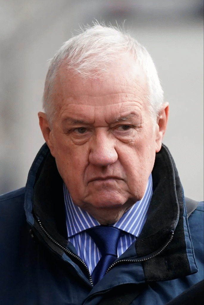 image-108-685x1024 Un rapport accablant sur Hillsborough révèle que 12 policiers ont échappé à toute responsabilité pour des « manquements fondamentaux », tandis que les familles dénoncent une « injustice amère ».