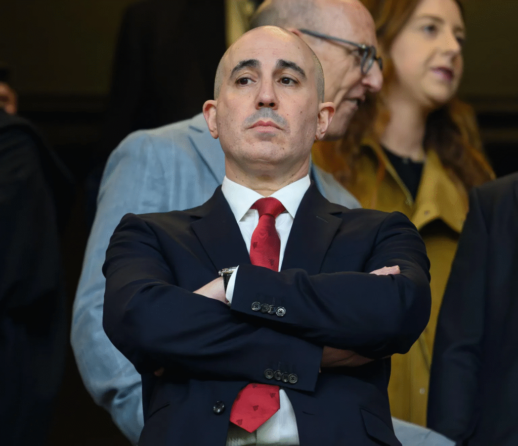 image-152-1024x881 Le personnel de Manchester United se prépare à fêter Noël dans la joie, grâce à une mesure populaire instaurée par l'ancien « Grinch », Sir Jim Ratcliffe.